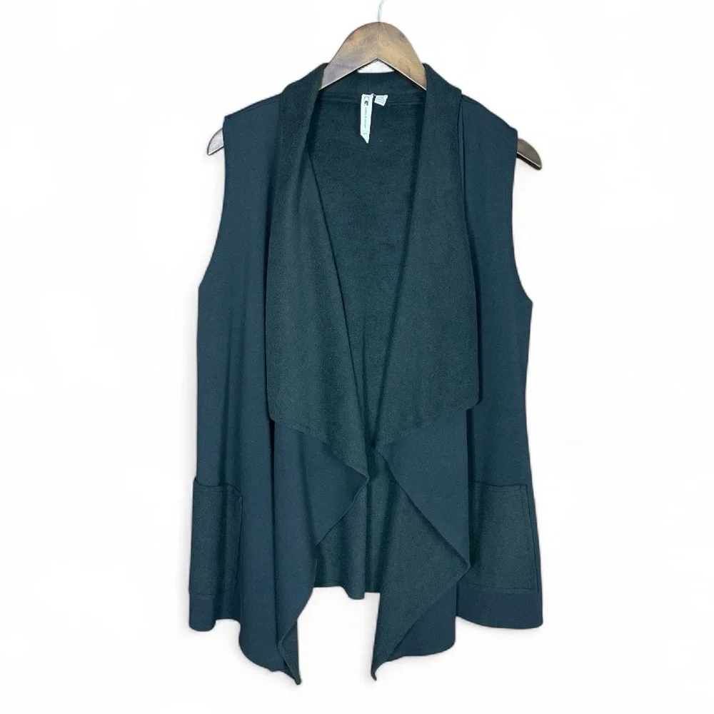 Cable &‎ Gauge | Black Open Waterfall Front Sweater Vest Fleece Basics